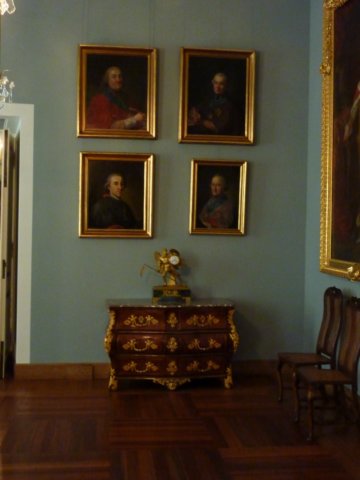 zamekkrlewski201172.jpg