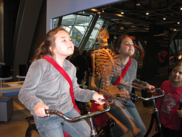 iiacentrumkopernika201266.jpg
