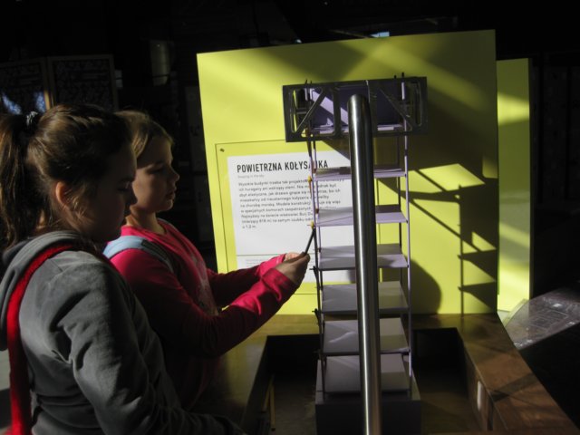 iiacentrumkopernika201280.jpg