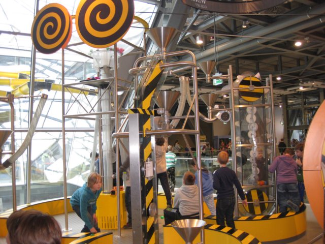 iiacentrumkopernika201297.jpg