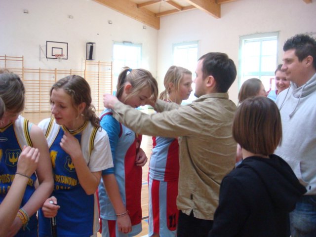 gminnyturniejunihokeja201245.jpg