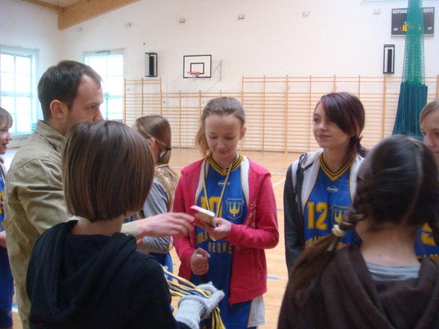 gminnyturniejunihokeja201250.jpg