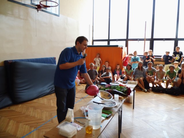 niezwykypokazvi201316.jpg