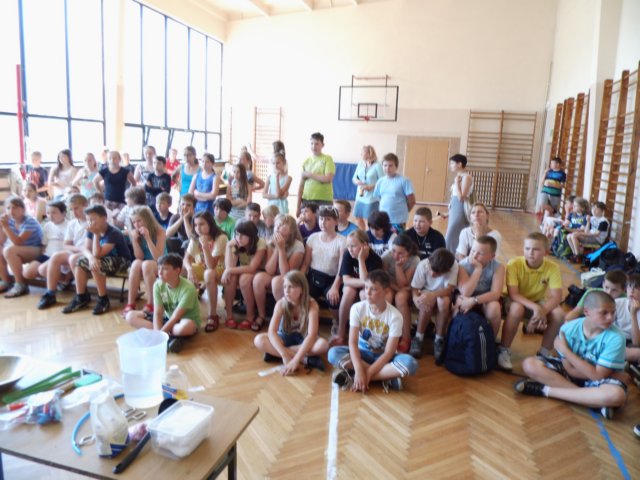 niezwykypokazvi20132.jpg
