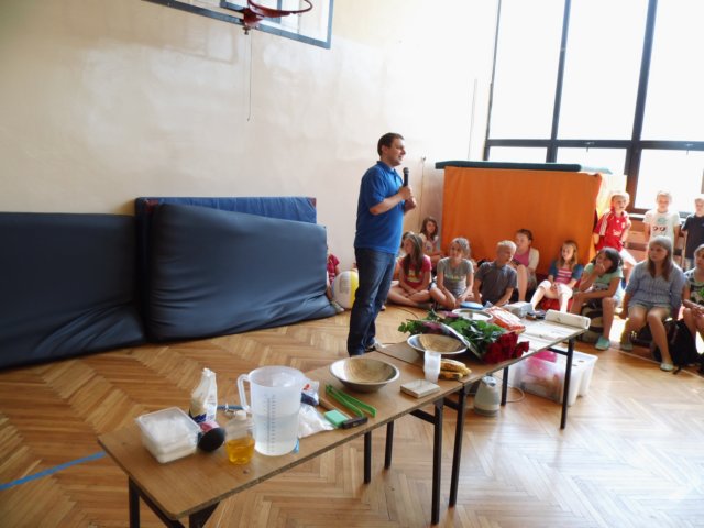 niezwykypokazvi20135.jpg