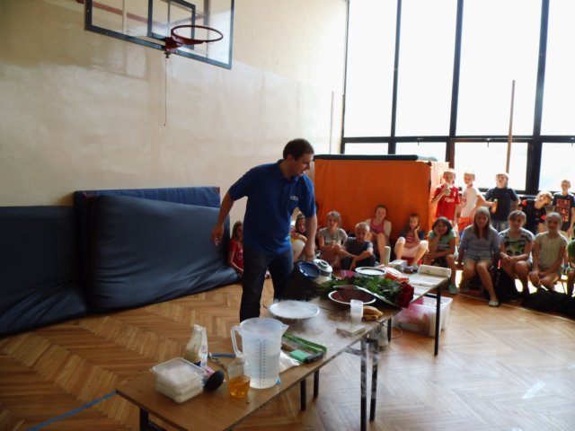 niezwykypokazvi20138.jpg